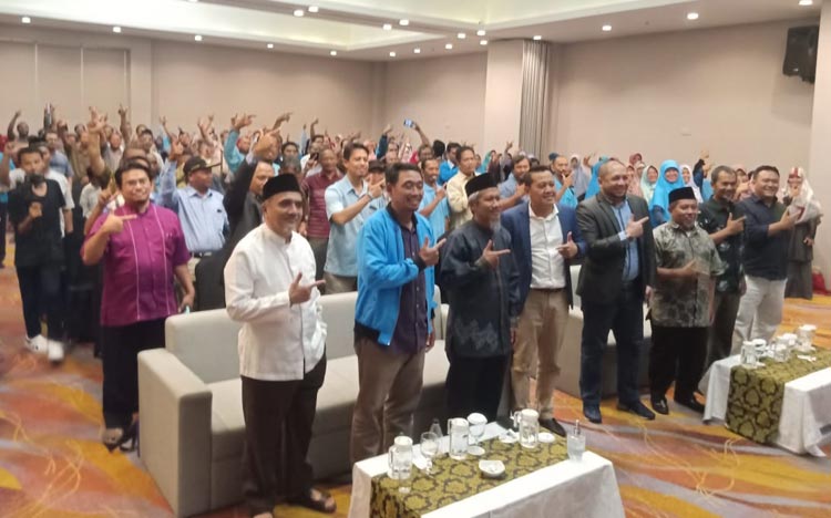 Sebanyak 278 kader Partai Gelora dari 38 kabupaten/kota se-Jawa Timur mengikuti Akademi Manusia Indonesia (AMI). foto: DIDI ROSADI/ BANGSAONLINE