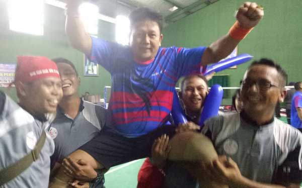 Kasarmatim Juara 1 Badminton Kelas Executive dalam Pekan Olah Raga TNI AL