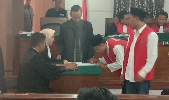 Klaim Tak Bersalah, Dua Terdakwa Judi di Tuban Divonis 6 Bulan