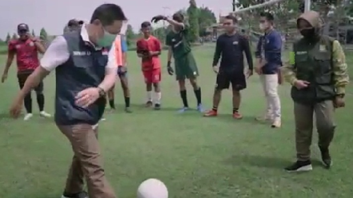 Peduli Pembinaan Olahraga, Wali Kota Mojokerto Kunjungi Tempat Latihan Sepak Bola