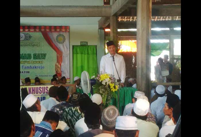 Menpora Imam Nahrawi dalam acara Maulud Nabi di PP.Arroudloh, Tambak Rejo, Paserepan, Pasuruan, Senin (20/11).