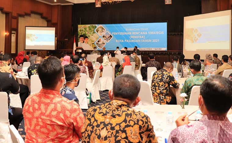 Bimtek Penyusunan Rencana Strategis (Renstra) Kota Pasuruan Tahun 2021 di Hotel Royal Senyiur, Prigen, Pasuruan.