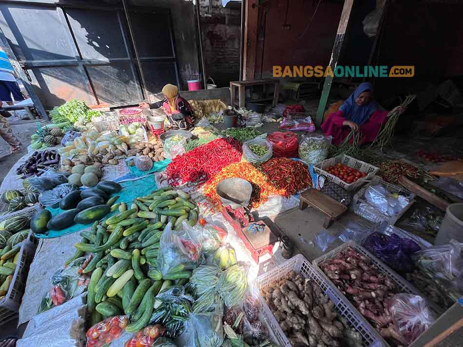 Harga bahan pokok Surabaya hari ini kembali mengalami perubahan. Foto: Sulthon/Bangsaonline.
