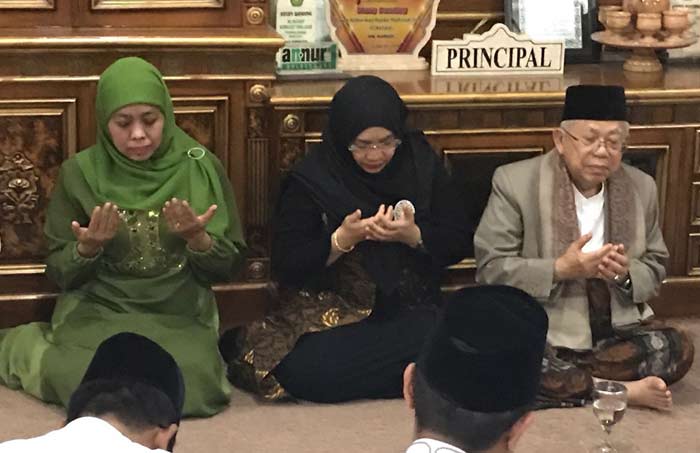 Khofifah (kiri) dan KH. Ma'ruf Amin (kanan).