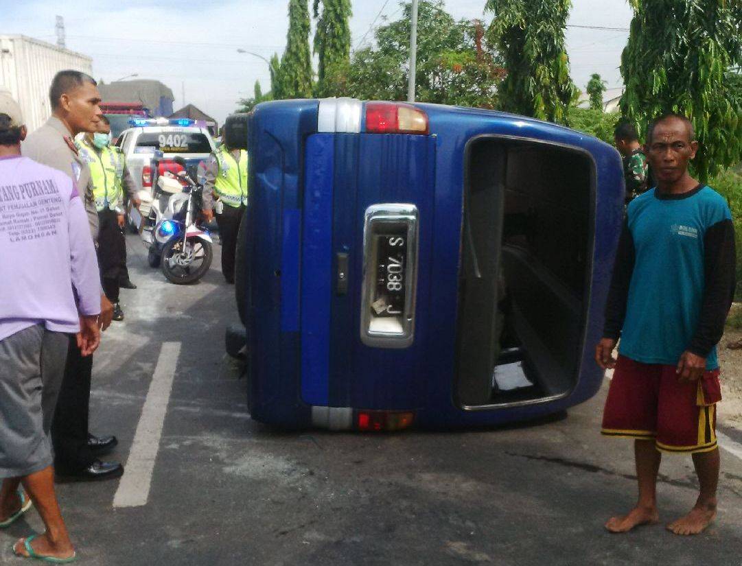 Mobil Wisata Siswa TK Terguling Karena Sopir Mengantuk