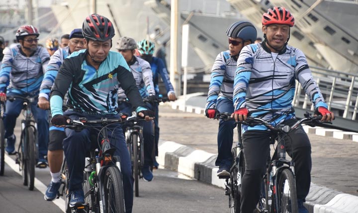 Gowes ke Kantor, Resep Badan Sehat dan Energik ala Panglima Koarmada II