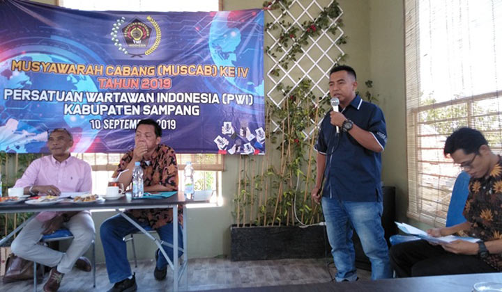 Fathor Rahman Resmi Jadi Ketua PWI Sampang Periode 2019 - 2022