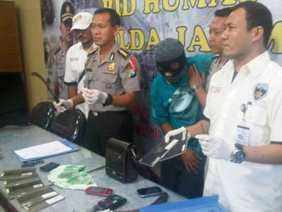 Komplotan Perampok Gudang Kayu Bersenjata 'Bondet' Didor