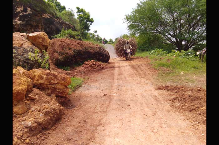 Longsor di Tambakboyo, Warga Berharap Ada Perbaikan Permanen