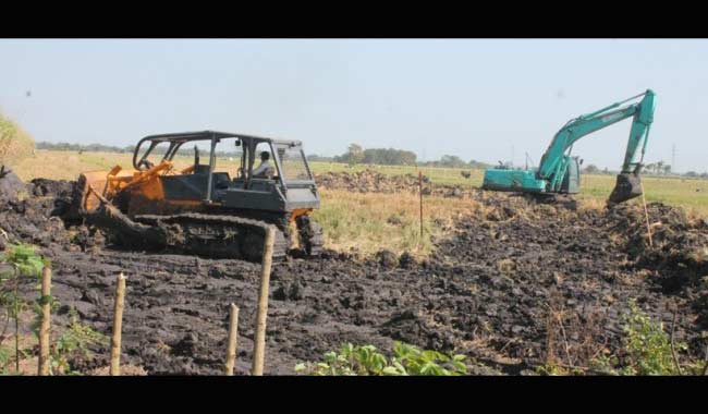 Proyek Tol Solo-Kertosono 'Makan' Korban, Dua Bocah Tenggelam di Kubangan Proyek
