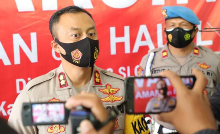 Usai Disuntik Vaksin Sinovac, Kapolres Kediri: Aman dan Halal, Tidak Perlu Takut