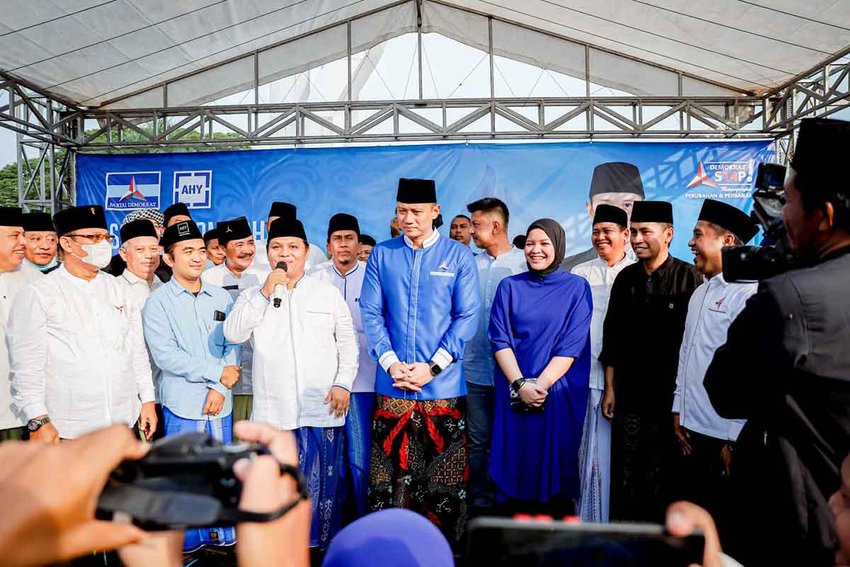 Kunjungi Pamekasan, Ketua Umum Partai Demokrat AHY Disambut Masyarakat dan Musik Khas Madura