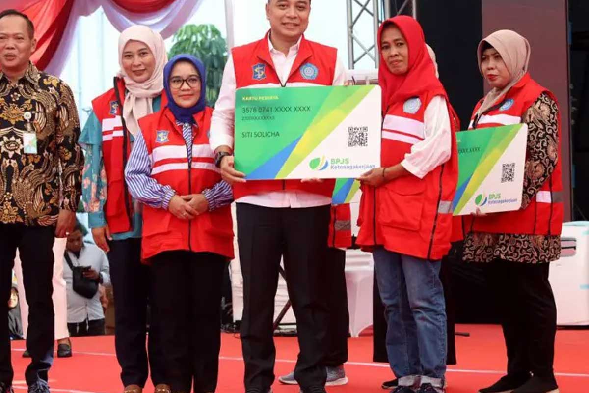 Dianggap Sukseskan Program Pemkot Surabaya, 28.000 KSH Terima BPJS Ketenagakerjaan