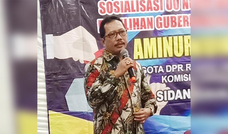 H. Aminurrokhman saat menyampaikan materi.