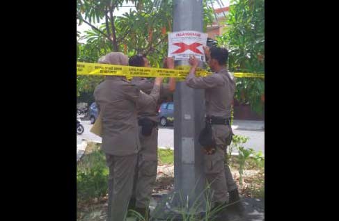 Bupati Gresik Perintahkan Bongkar Tower Tak Berizin