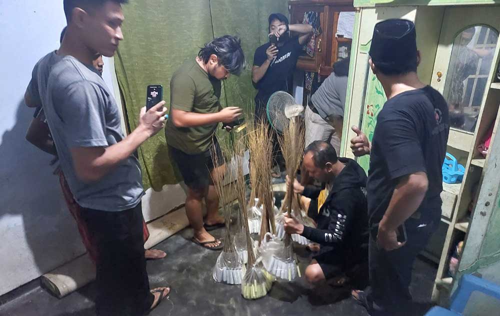 Polres Bangkalan Amankan Ribuan Mercon dan 4 Drum Alumunium Powder dari Rumah Warga