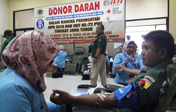 TNI-Polri Meriahkan Donor Darah HPN