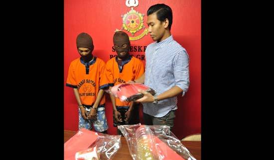 Usai Dicekoki Miras, Gadis di Gresik Diperkosa Pacar