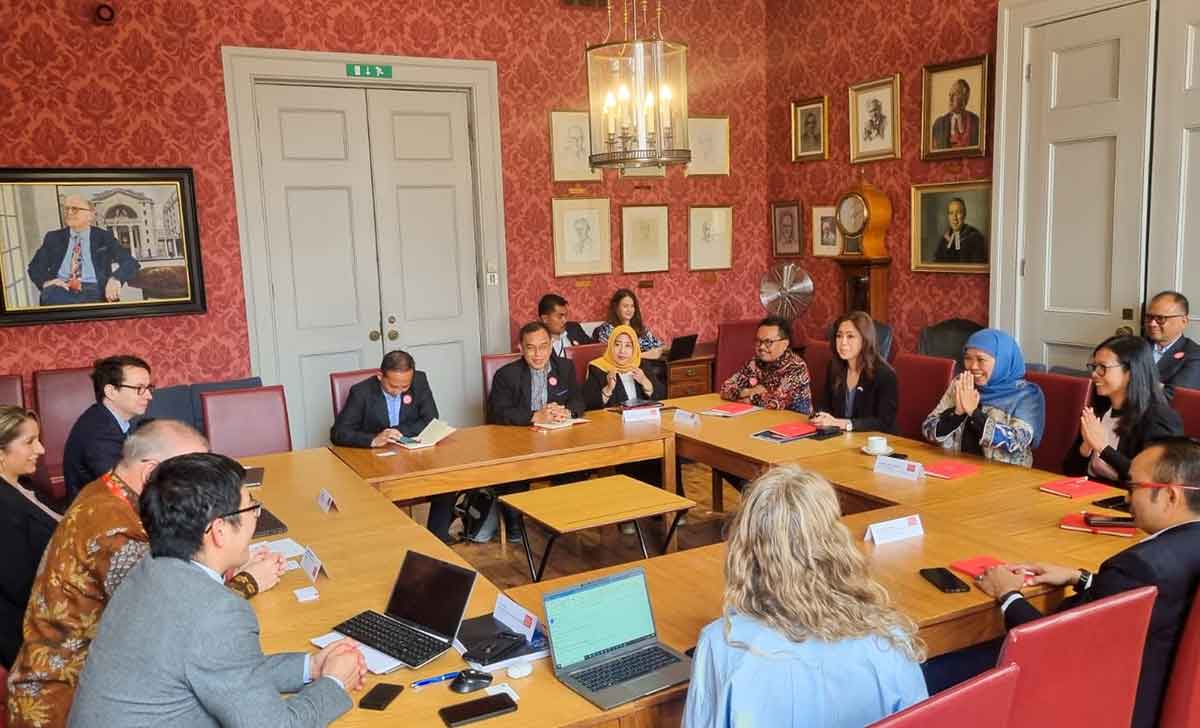Di King's College London, Gubernur Khofifah Bahas Rencana Kerja Sama Pendidikan di Jawa Timur