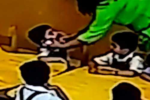 Guru Lakban Mulut Murid TK yang Suka Misuh-misuh