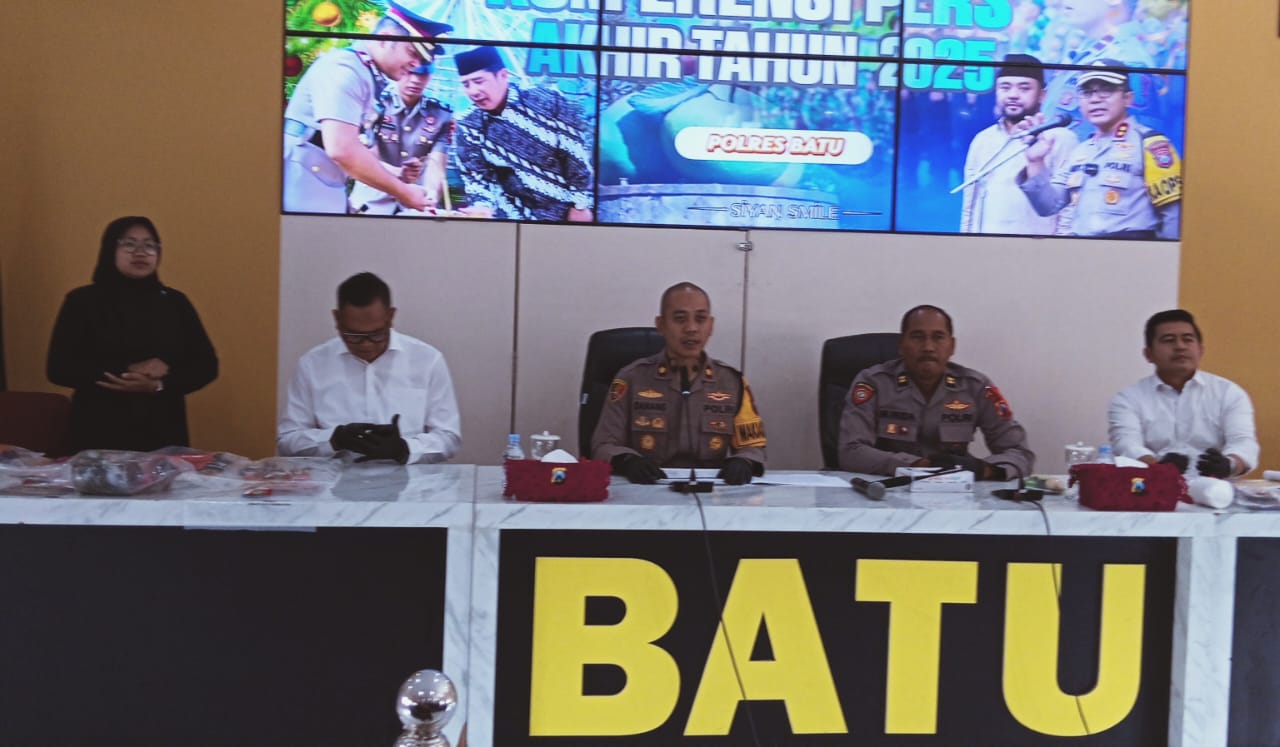 Konferensi pers akhir tahun Polres Batu