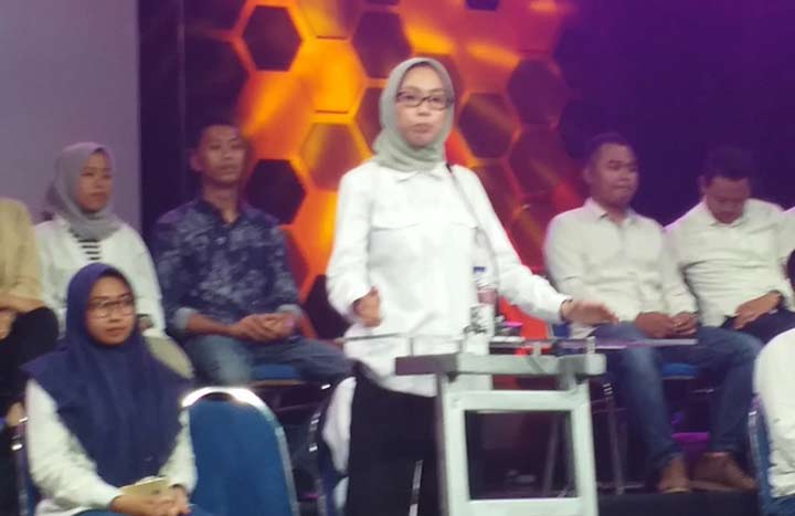 Nabila Mondir isu yang berkembang di Madura dalam acara Panggung Caleg.