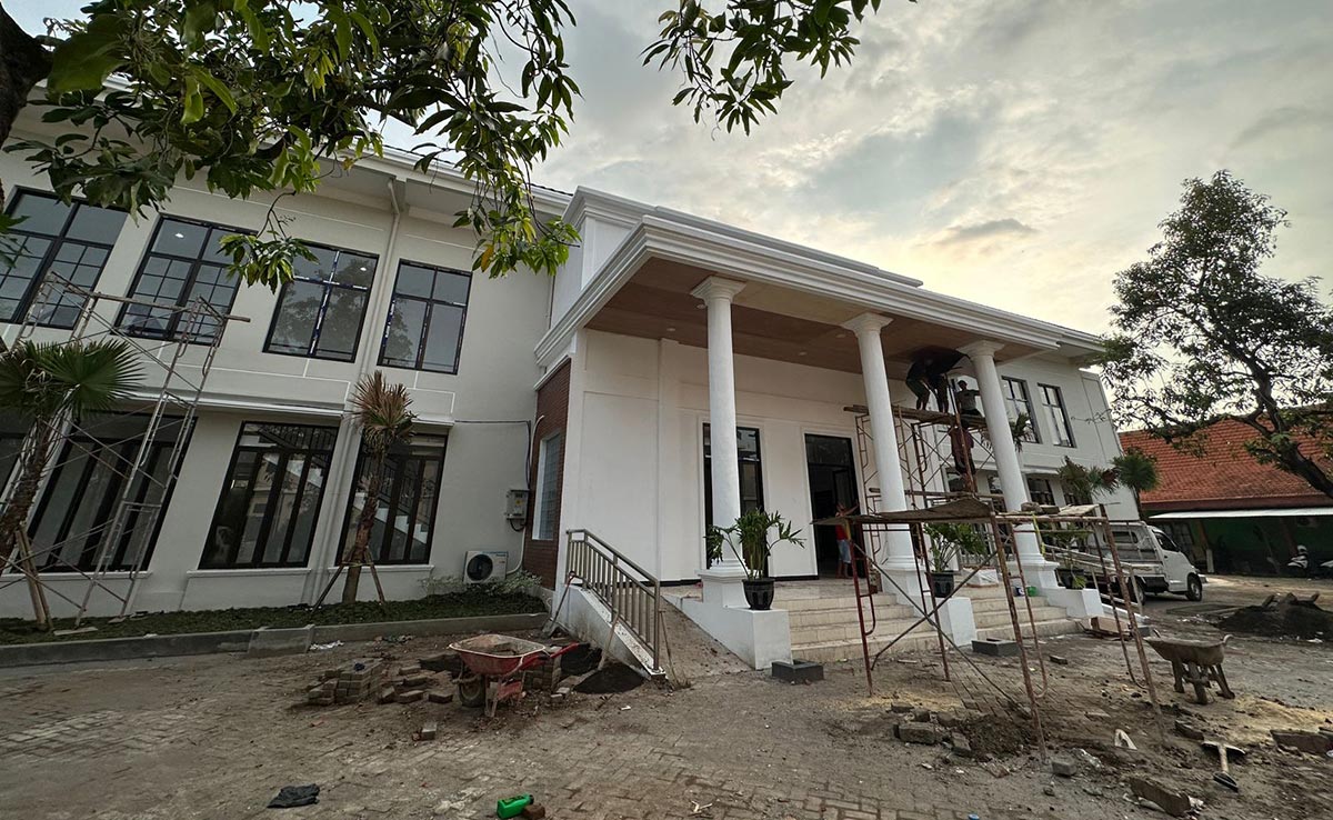 Sisa 3 Hari, Pelaksana Optimis Pembangunan Gedung KPU Pasuruan Rampung