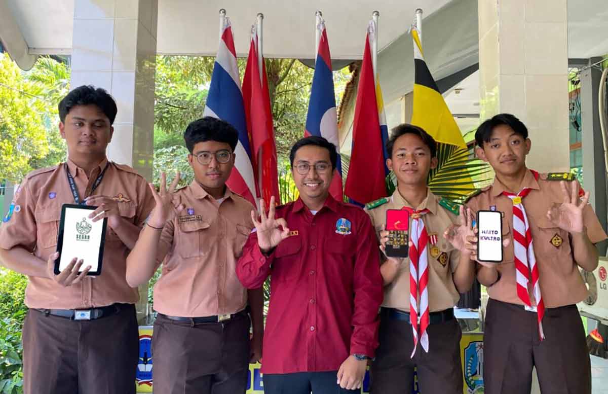 Tingkatkan Kesehatan, Anggota Pramuka SMAN 3 Sidoarjo Ciptakan Aplikasi SEGAR