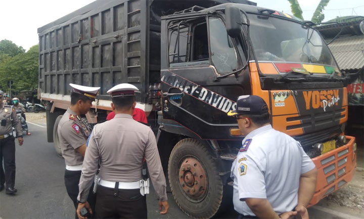 Cegah Truk-truk Nakal, Dishub Gresik akan Portal Jalan di Wilayah Dukun