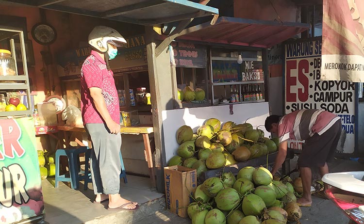 Gara-gara Pandemi Covid-19, Penjual Es Degan di Pamekasan Terancam Merugi