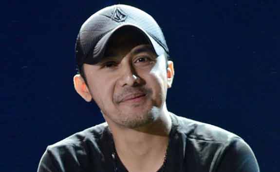 Berkas Pendaftaran Bacabup Artis Hengky Kurniawan Ditolak KPU Blitar