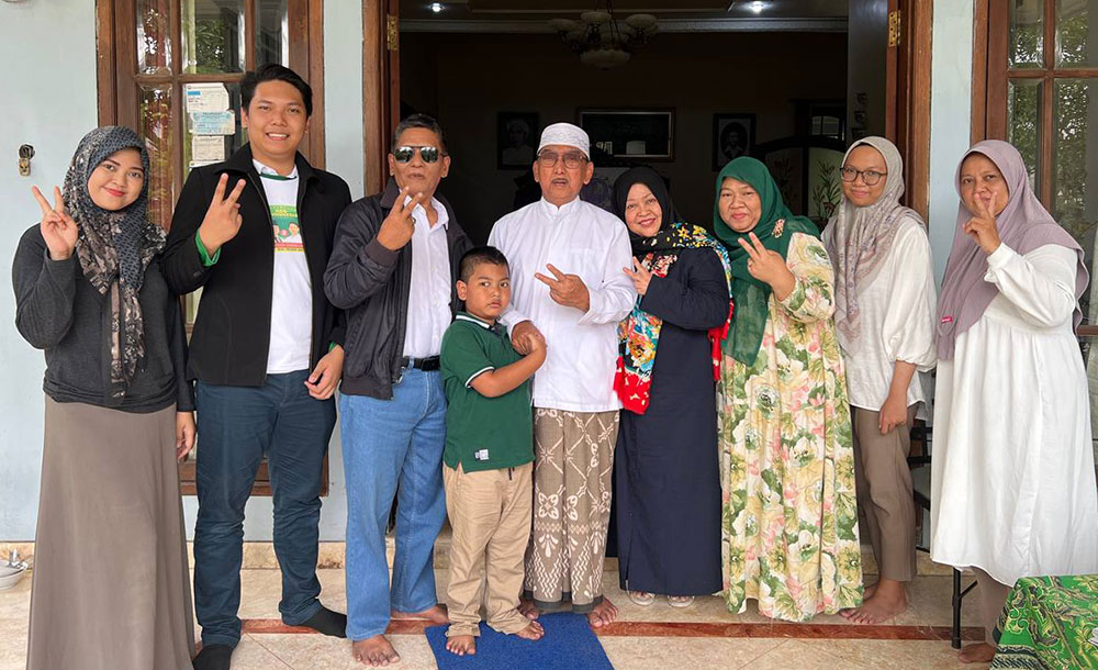 Bertemu KH Hasib, Abah Khozin: Beliau Optimis Prabowo-Gibran Menang Satu Putaran