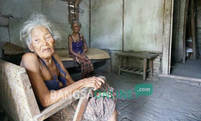 Istri Bupati dan PKK Plesir, Nenek Sijah Justru Harus Menunggu Belas Kasih Tetangga untuk Makan