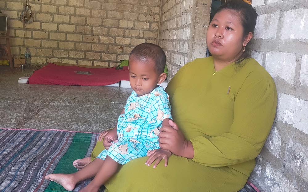 Kisah Nazril, Balita 2 Tahun Asal Bojonegoro yang Bertahan Hidup Menggunakan Kateter