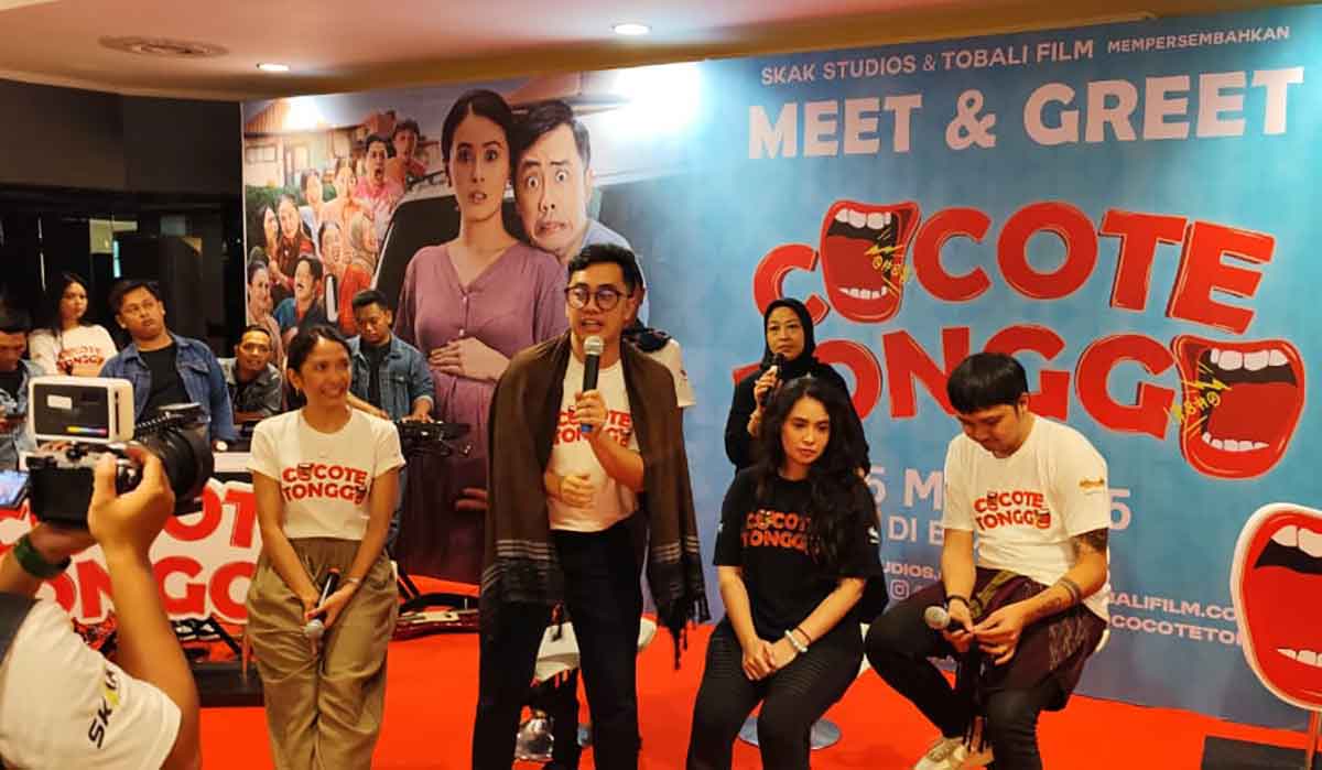 Ratusan Penggemar Padati Pemutaran Perdana Film Cocote Tonggo di Kediri