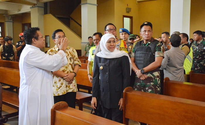 Para pimpinan Tiga Pilar Jawa Timur saat menyambangi Gereja Katolik Paroki Gembala Yang Baik di Jalan Jemur Andayani X, Kecamatan Wonocolo, Surabaya.