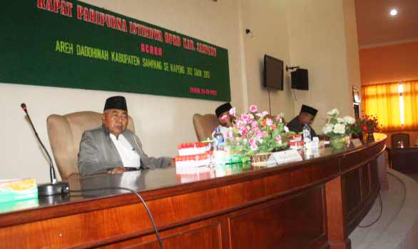 Sidang Paripurna Istimewa Hari Jadi Sampang Ke - 392 dihadiri Wakil Bupati Sampang H. Fadhilah Budiono. foto: bahri/ BANGSAONLINE