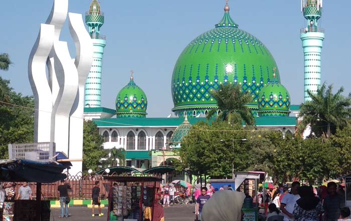 Masjid Agung Asy' Syuhada Pamekasan.