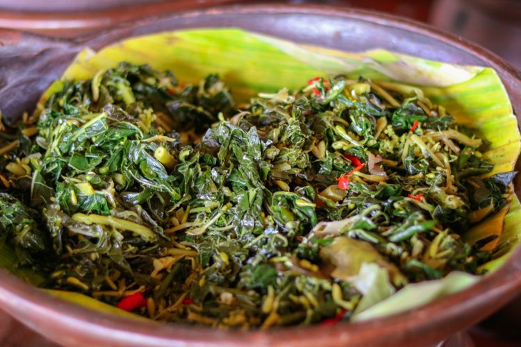 Cara Buat Tumis Daun Pepaya, Lengkapi dengan Kemangi dan Ikan Jambal
