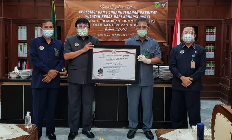 Ciptakan Inovasi, Pengadilan Tinggi Surabaya Raih Penghargaan WBK dari Menteri PAN-RB