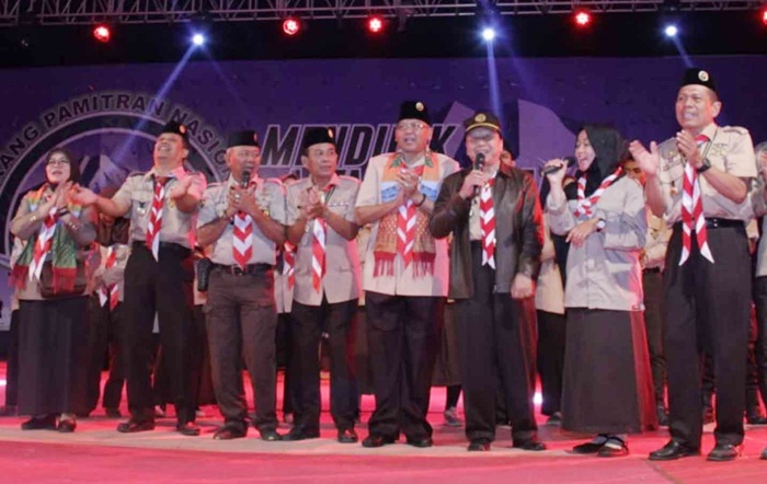 Bupati Malang Rendra Kresna Resmi Tutup KPN di Desa Pramuka