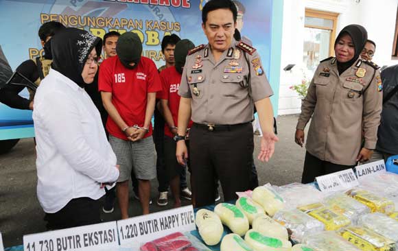 Cara Wali Kota Menanggulangi Narkoba untuk Warga Surabaya