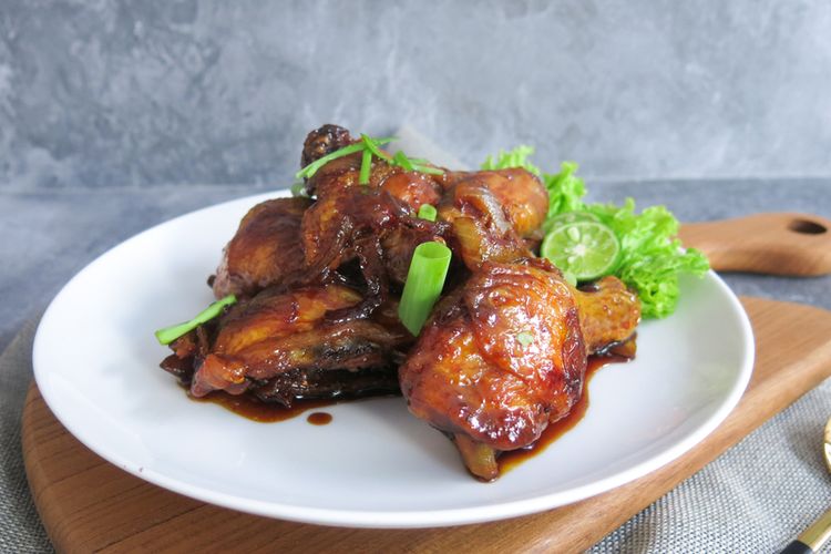 Resep Ayam Goreng Lezat dengan Campuran Bumbu Rujak. Foto: Ist