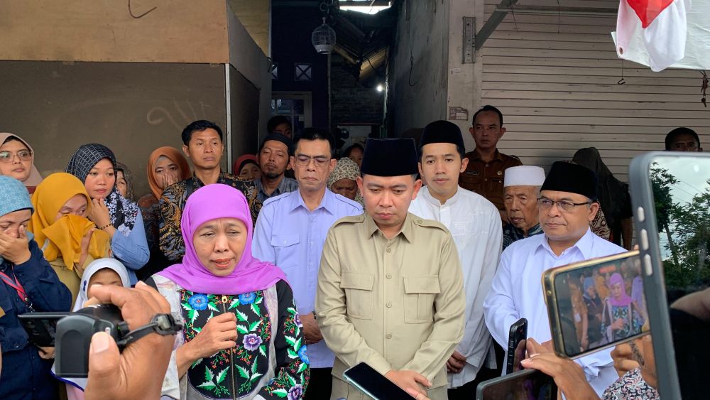 Gubernur Khofifah dan Bupati Jember Kunjungi Keluarga Korban Bus yang Alami Laka di Probolinggo