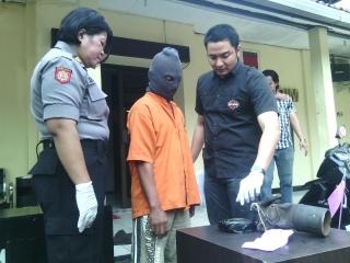 Curi Onderdil Mobil untuk Nyicil Motor 