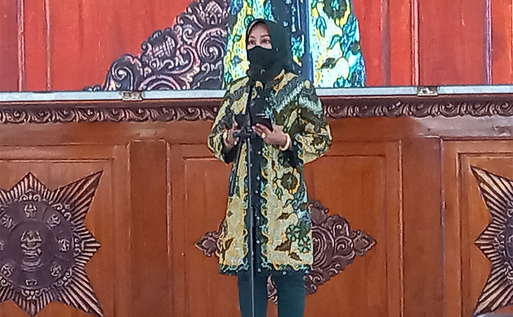 Ning Ita Hadiri Pelantikan Pengurus Baru PMII Mojokerto