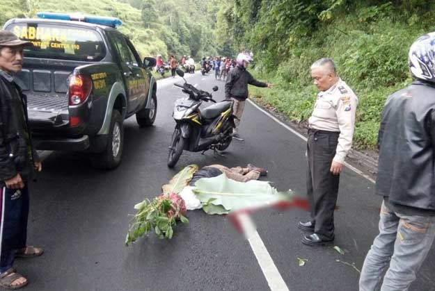 Diduga Korban Tabrak Lari, Seorang Pengendara Motor Tewas dengan Muka Penyok di Pujon