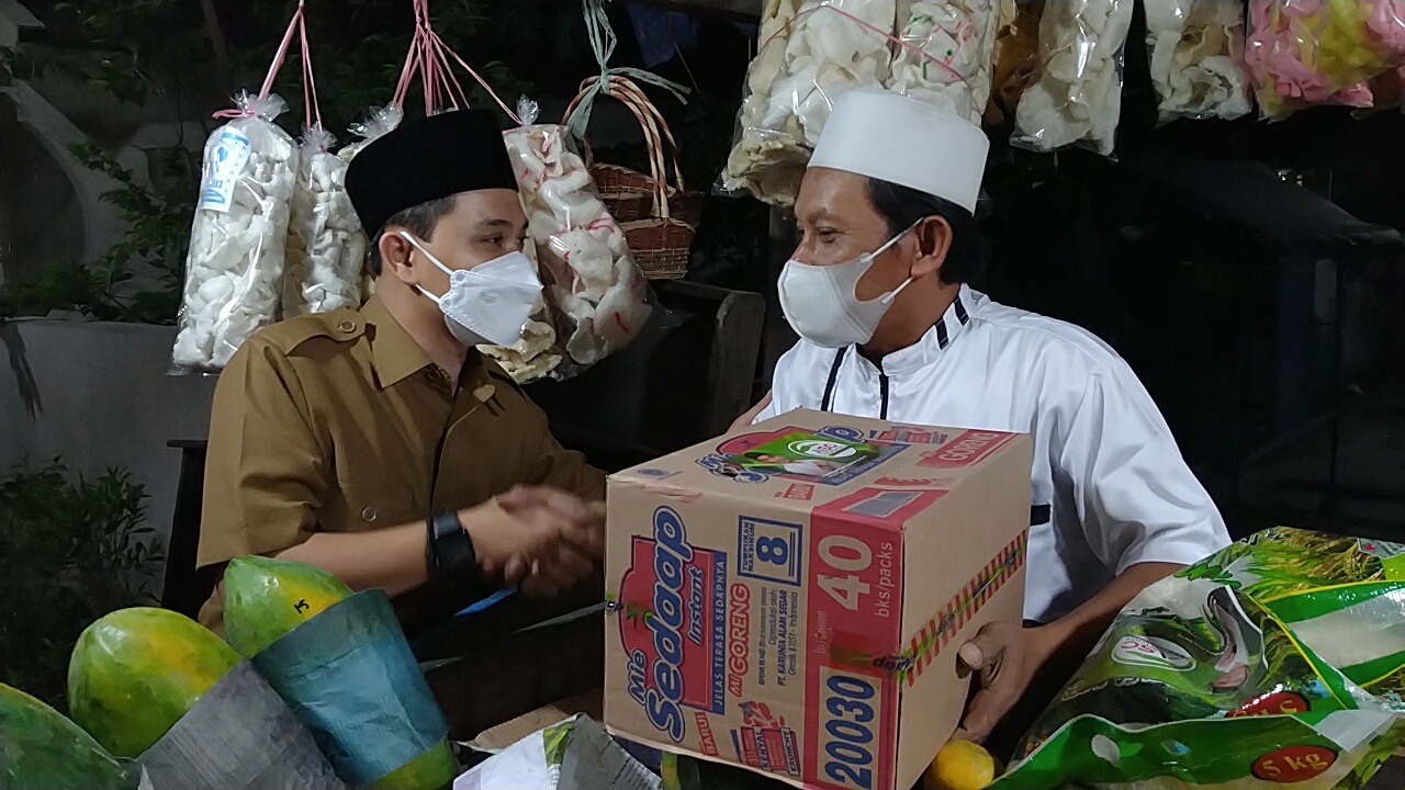 Banyak Pedagang Kecil Terdampak PPKM Darurat, Kiai Asep Minta Konglomerat Lokal Bantu