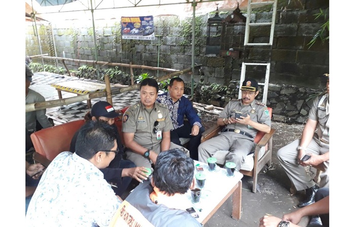 Tuntut 7 Rekannya Dipekerjakan Kembali, Pabrik Gris Pasuruan Kembali Didemo