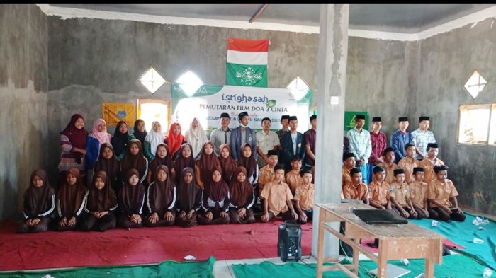 Peringati HSN, PMII dan IPNU-IPPNU Gading Sumenep Ajak Santri Istighatsah dan Nobar